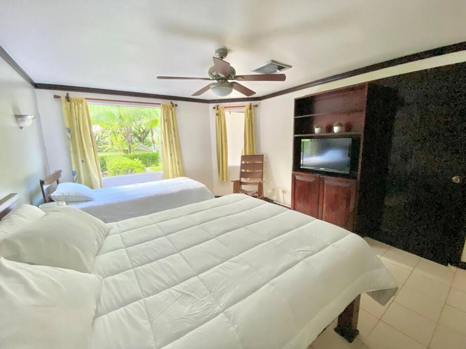 Lovely 2-Bdroom Condo In Laguna Eco Village Resort Кепос Екстер'єр фото